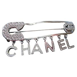 Chanel Silver Metal Brooch Silvery