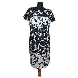 Hugo Boss Vestidos Negro Blanco