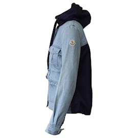 Moncler-Moncler Jacke aus Resinite mit Knopfleiste aus blauem Baumwoll-Denim-Blau