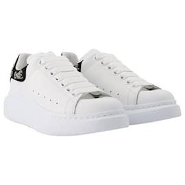Alexander Mcqueen-Oversize sneakers in Black and White Leather-Other,Python print