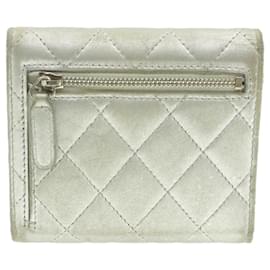 Chanel-CHANEL Matelasse Bifold Wallet Silver CC Auth cr620-Silvery