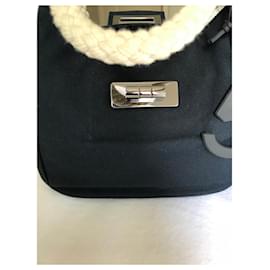 Chanel-bolso de lona Chanel N 5-Negro,Blanco roto