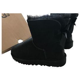 Botas Ugg Mini Bailey em pele preta Preto