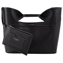 Alexander Mcqueen-The Bow Small Bag in Black Leather-Black