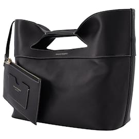 Alexander Mcqueen-The Bow Small Bag in Black Leather-Black