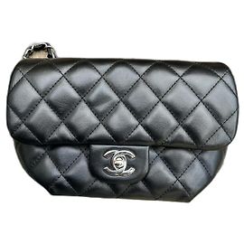 Borsa a tracolla Chanel Uniform nera Nero