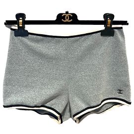 Chanel short Gris
