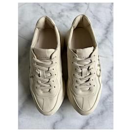 Gucci-Rhyton sneakers-White,Beige