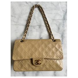 Chanel-Bolsa de aba forrada clássica-Bege