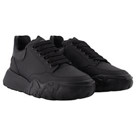 Alexander Mcqueen-Larry  Sneaker in Black Leather-Black