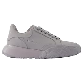 Alexander Mcqueen-Sneaker in Grey Leather-Grey