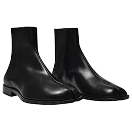 Maison Martin Margiela-Tabi Advocate Ankle Boots in Black Leather-Black