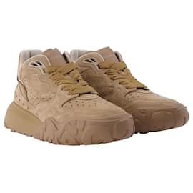 Alexander Mcqueen-Sneaker High in Beige Leather-Beige