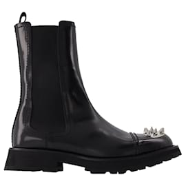 Alexander Mcqueen-Ankle Boots With Studs in Black Leather-Black