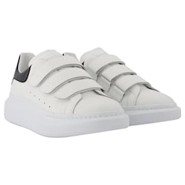 Alexander Mcqueen-Oversized Sneaker Scratch in White Leather-White