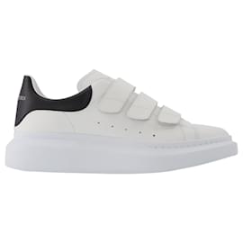 Alexander Mcqueen-Oversized Sneaker Scratch in White Leather-White