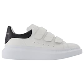Alexander Mcqueen-Oversized Sneaker Scratch in White Leather-White