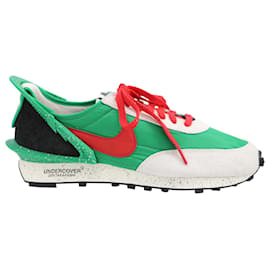 Autre Marque-Nike x Undercover Daybreak Sneakers in Lucky Green Red-Mehrfarben