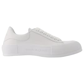 Alexander Mcqueen-Deck Plimsolls in White Leather-White