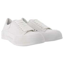 Alexander Mcqueen-Deck Plimsolls in White Leather-White