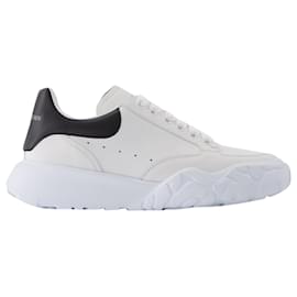 Alexander Mcqueen-Larry  Sneaker in White Leather-White