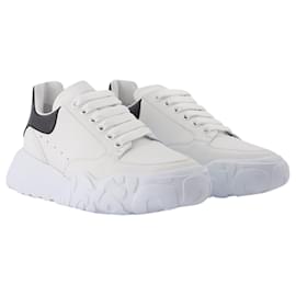 Alexander Mcqueen-Larry  Sneaker in White Leather-White