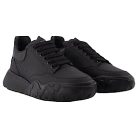 Alexander Mcqueen-Larry  Sneaker in Black Leather-Black