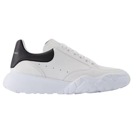 Alexander Mcqueen-Larry  Sneaker in White Leather-White