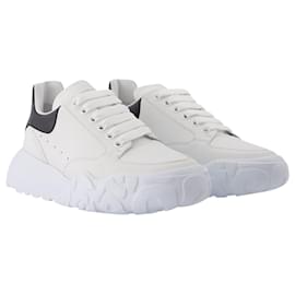 Alexander Mcqueen-Larry  Sneaker in White Leather-White