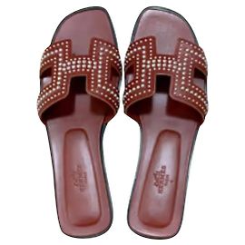 Hermès Oran Dark red