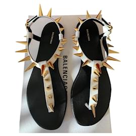 Balenciaga-Balenciaga thong sandals-White