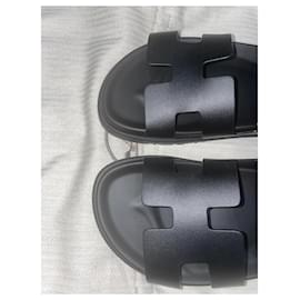 Hermès-Des sandales-Noir