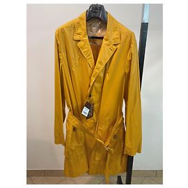 Louis Vuitton Nagelneuer Trenchcoat/Windbreaker mit W/Tags Gelb