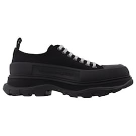 Alexander Mcqueen-Tread Slick Sneakers - Alexander Mcqueen - Black - Canva-Black