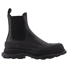Alexander Mcqueen-Tread Slick Boots  in Black Leather-Black