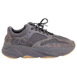 Yeezy-Yeezy Boost 700 v1 “Utility Black” in Black and Grey Suede -Other,Python print