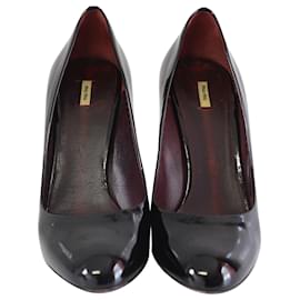 Miu Miu-Zapatos de salón Vernice Shadow de Miu Miu en charol negro-Negro