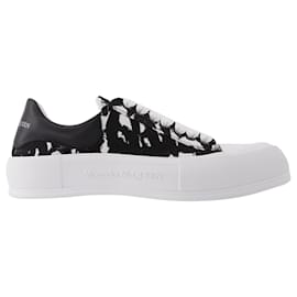 Alexander Mcqueen-Deck Sneaker in Black and White Leather-Multiple colors