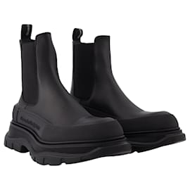 Alexander Mcqueen-Tread Slick Boots  in Black Leather-Black