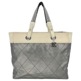 Chanel-Chanel 1980s vintage tote bag in grey fabric with charm in silver-tone -Grey