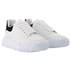 Alexander Mcqueen-New Court Sneakers in Black and White Leather-Multiple colors