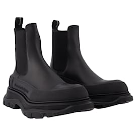 Alexander Mcqueen-Tread Slick Boots  in Black Leather-Black