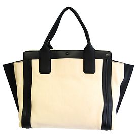 Chloé Alison Otro