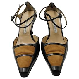 Manolo Blahnik-Manolo Blahnik Sandalen mit zweifarbigem Knöchelriemen und mittelhohem Absatz aus schwarzem und braunem Leder-Mehrfarben