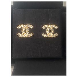 Pendiente de botón de bisutería Chanel Dorado