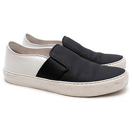 Chanel Tênis de couro preto e branco Preto