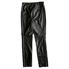 Chanel-Pantalones de cuero-Negro