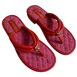 Sandali Chanel in pelle rossa Rosso