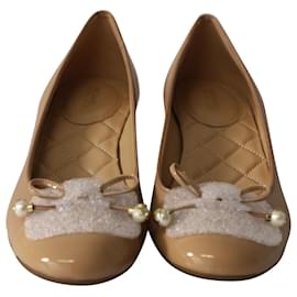 Michael Kors-Michael Kors Gia Pearl Mid Heel Pumps in Camel Leather-Yellow,Camel