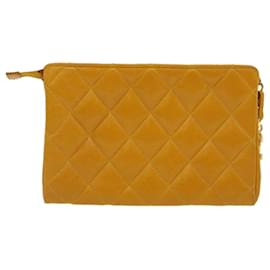 Chanel-CHANEL Matelasse Pouch Leather Yellow CC Auth 29950a-Yellow